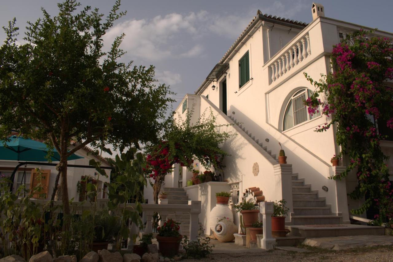 Condillia II Spétses Exterior foto